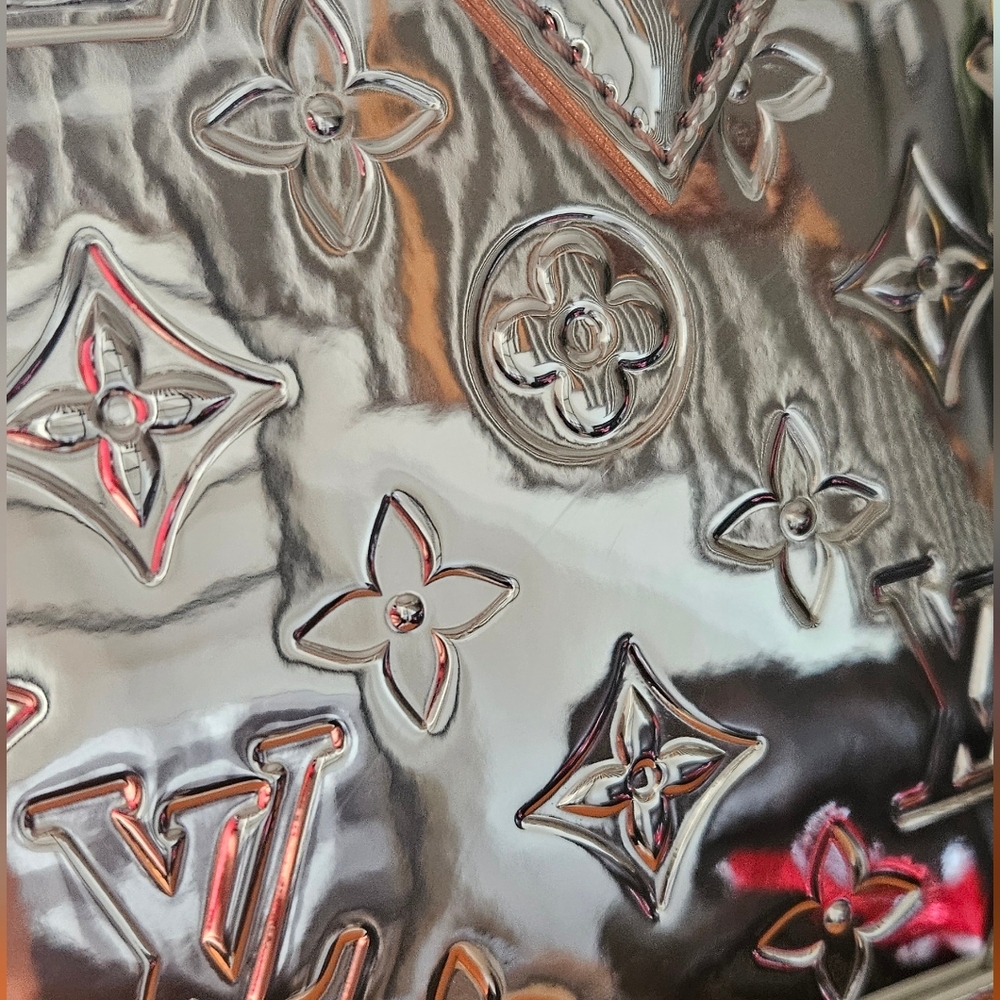Louis Vuitton ALMA BB Silver Miroir New & Rare - Picture 2 of 16